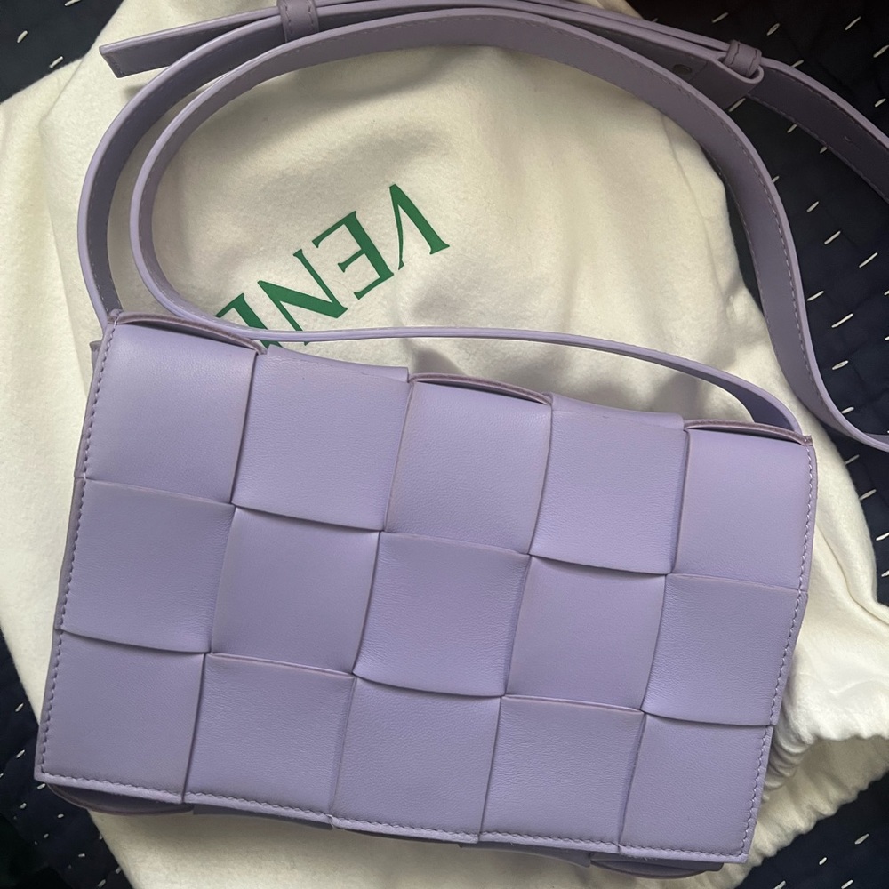 AUTH Bottega Veneta *classic size* cassette great condition